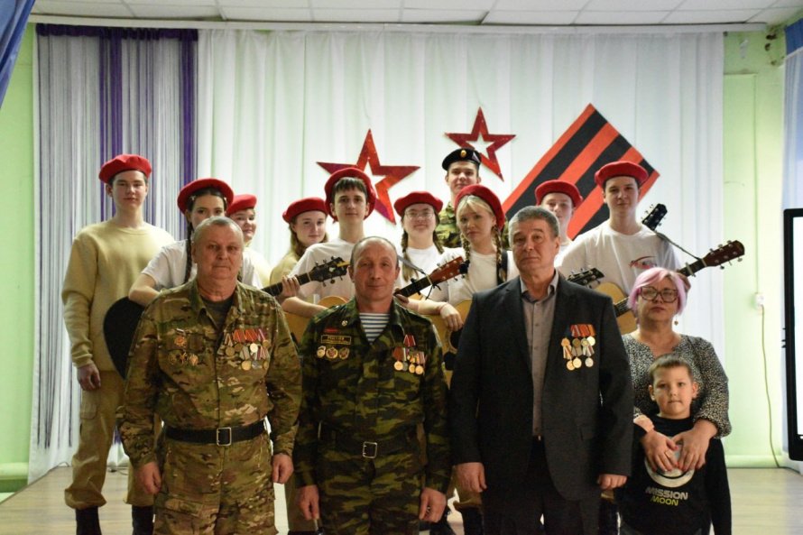 Солдаты войну не выбирают.